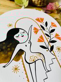 Image 2 of avancer et fleurir - Gold