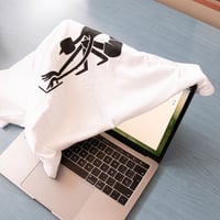 Image 5 of Camiseta - “Quedo ao teu total e completo dispor para o que consideres”