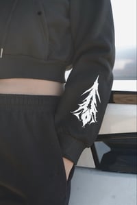 Image 3 of Maktub White