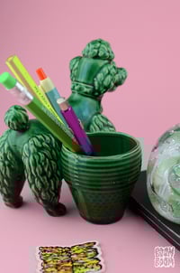 Image 4 of Cache pot chien