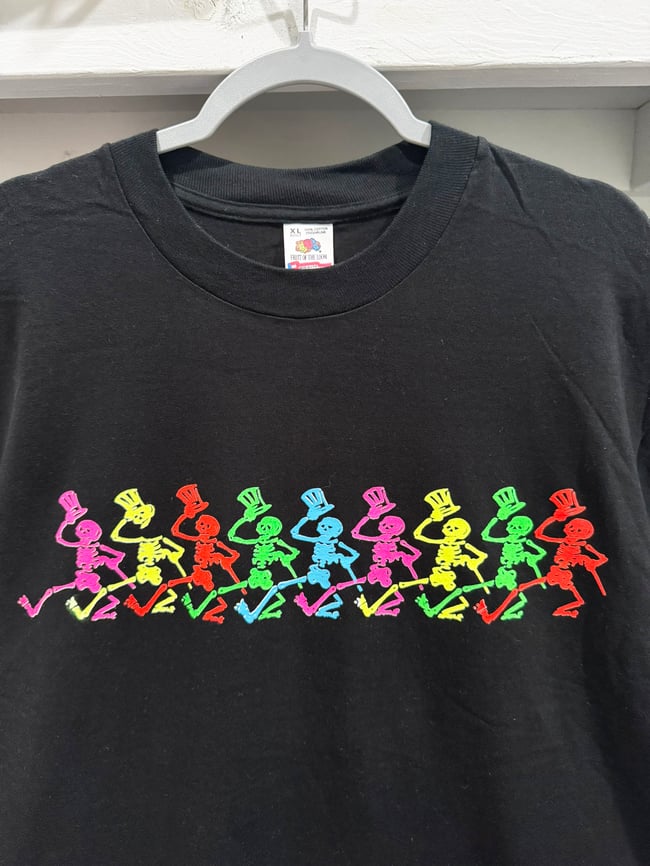 Grateful Dead 90s Dancing Skeletons T-Shirt (Never Worn) - Size XL