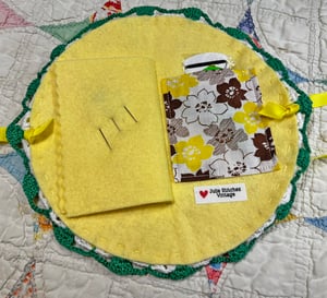 Image of Sunflower Doily Needle Book