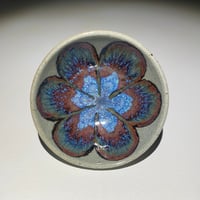 Image 3 of Mint/Rainbow Rust Lily #2 - Small Bowl/Ring Dish