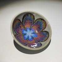 Image 2 of Mint/Rainbow Rust Lily #1 - Small Bowl/Ring Dish