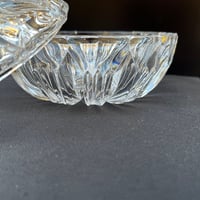Image 7 of Bonbonnière sucrier en cristal taillé vintage avec couvercle 1970s - Boîte en cristal