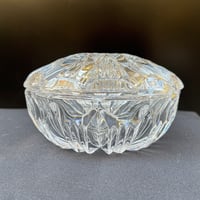 Image 5 of Bonbonnière sucrier en cristal taillé vintage avec couvercle 1970s - Boîte en cristal