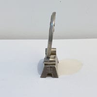 Image 6 of Médaille sur socle en métal argenté de La Vierge Marie  - Souvenir de Lourdes 1930