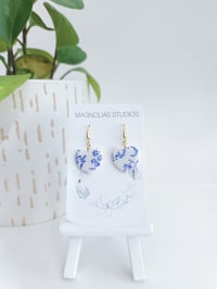 Image 2 of Faux Porcelain Hearts