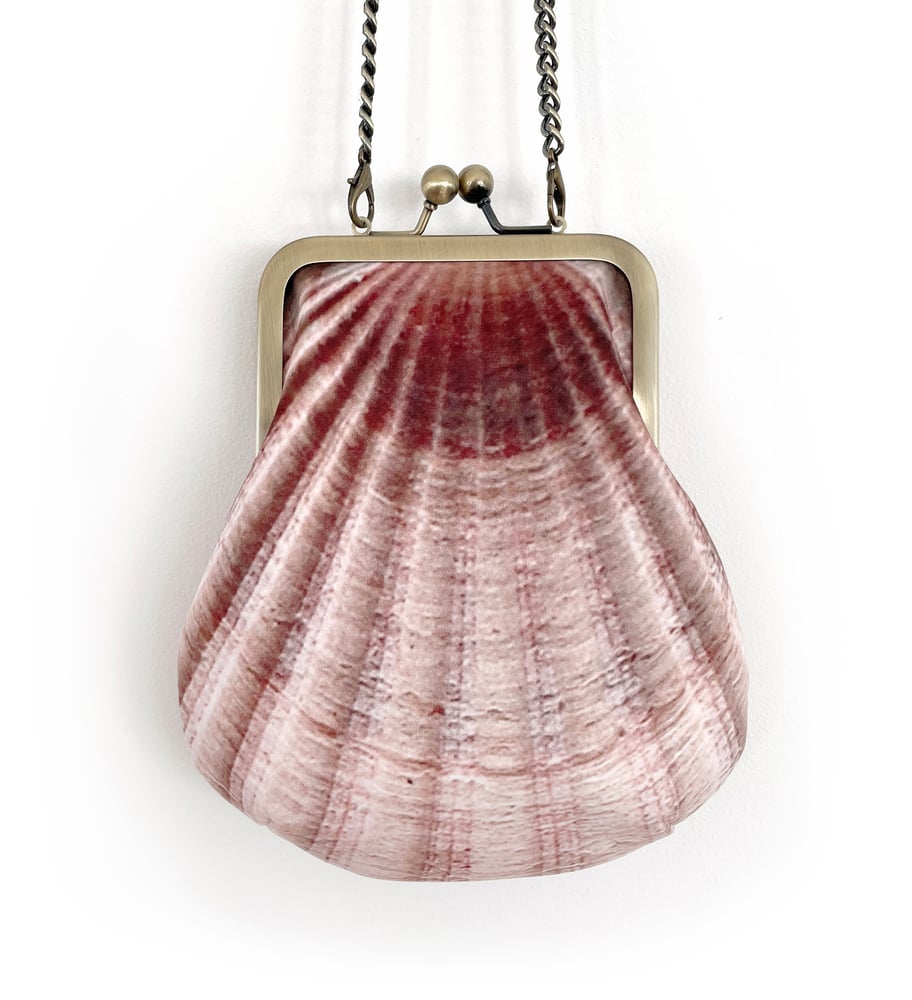 Image of Seashell, crossbody velvet bag with chain handle