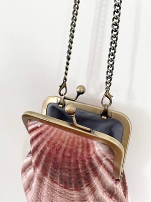 Image of Seashell, crossbody velvet bag with chain handle
