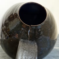 Image 5 of vases with faces i