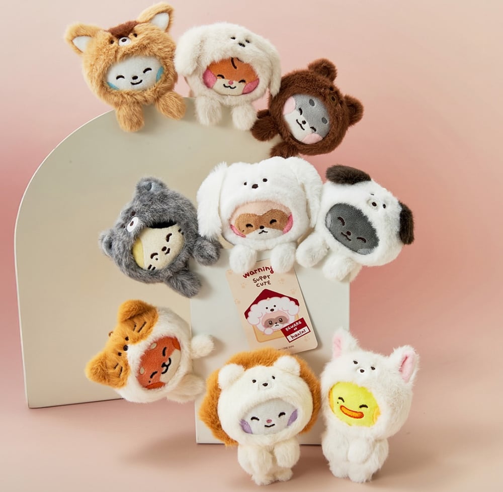 Image of ZEROBASEONE Zeroni ‘Fluffy Wonderland’ Plush Magnet Photo Holder