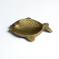 Image 2 of Poisson en laiton – vide-poche / cendrier vintage poisson des années 60 - 70