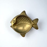 Image 1 of Poisson en laiton – vide-poche / cendrier vintage poisson des années 60 - 70