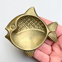Image 3 of Poisson en laiton – vide-poche / cendrier vintage poisson des années 60 - 70