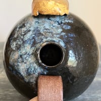 Image 5 of vases with faces v