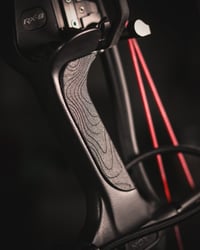 Image 1 of Hoyt RX-7/Ultra Carbon Grip