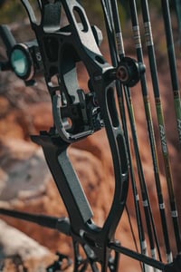 Image 1 of Hoyt ALPHA-X Carbon Grip