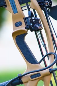 Image 2 of Hoyt RX-9/Ultra Carbon Grip