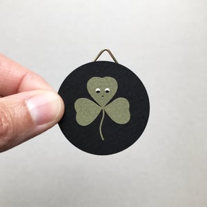 Image of Clover, mini paper cut