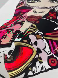 Image 3 of HEIST SAEKI (RED/PINK)