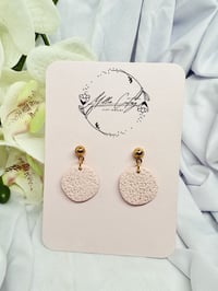 Image 2 of Timeless Elegance 