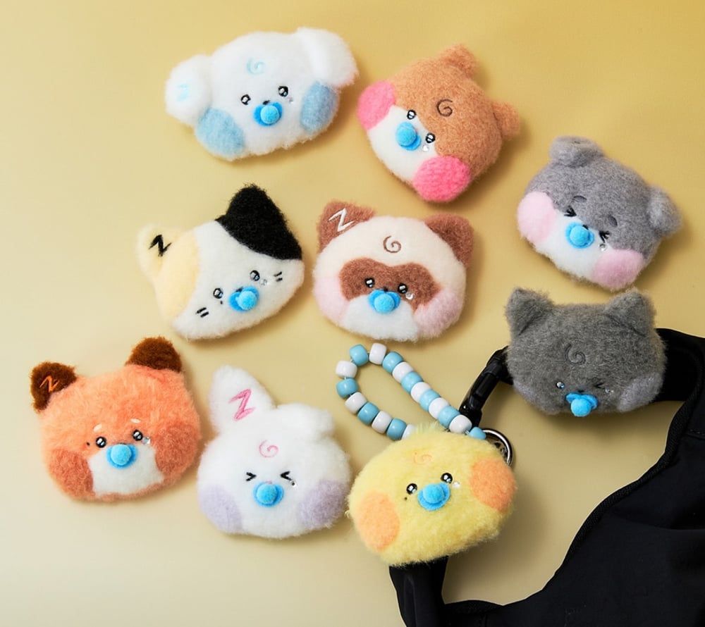 Image of ZEROBASEONE Zeroni ‘Fluffy Wonderland’ Plush Badge