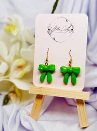 Image 2 of Signature Bow +