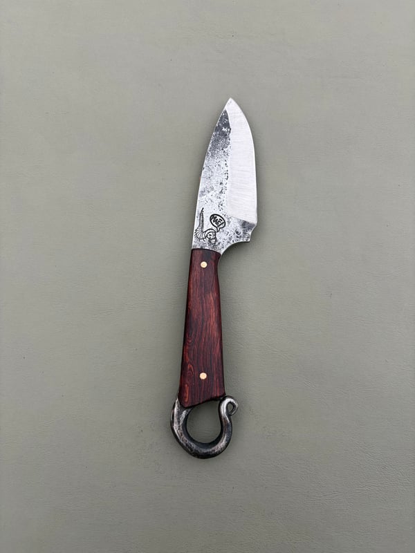 Image of EDC with Mexican kingwood