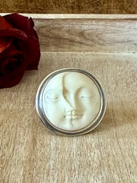 Image 11 of 'Un salut à l'amour' . Handmade statement sterling silver ring