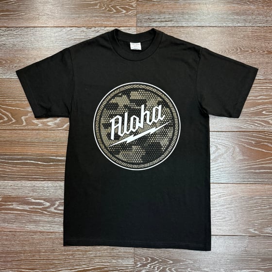 Image of DIGI CAMO ALOHA WAUKEE MENS SHIRT BLK-OLV