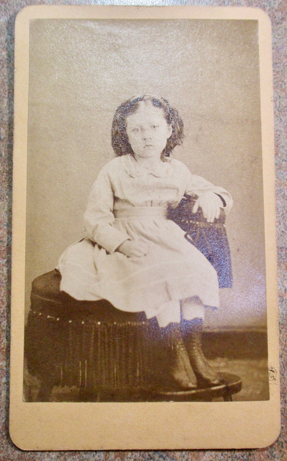 #184-CIVIL WAR SALE: GROUP OF 3 CDV & ONE TINTYPE PHOTOS OF FAMILIES IN THE NORTH