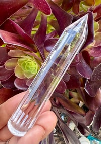 Image 5 of HIMALAYAN QUARTZ PRECISION CUT VOGEL, WAND