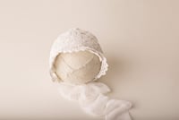 JULIA bonnet with lace