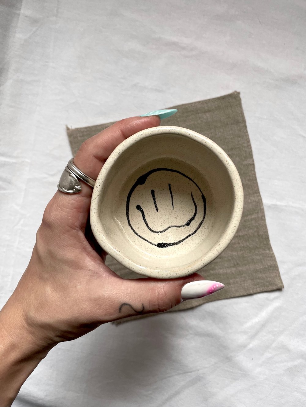 Image of Gardening smiley ashtray