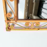 Image 7 of Grand miroir mural en rotin rectangulaire des années 60 - Arabesques - style Franco Albini