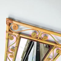 Image 9 of Grand miroir mural en rotin rectangulaire des années 60 - Arabesques - style Franco Albini