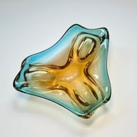 Image 1 of Grand vide-poche Sommerso en verre bleu jaune - Murano Venise  Artisanat d'Art 1970