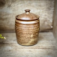 Image 4 of Brown Garlic Keeper