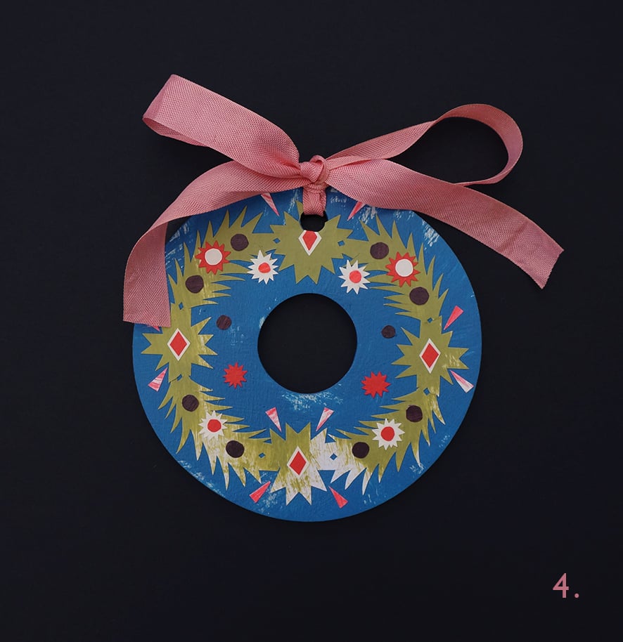 Image of 2025 - Collage Wreaths