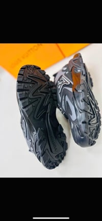 Image 3 of Mens Luis Vutton Trainer(1:1)