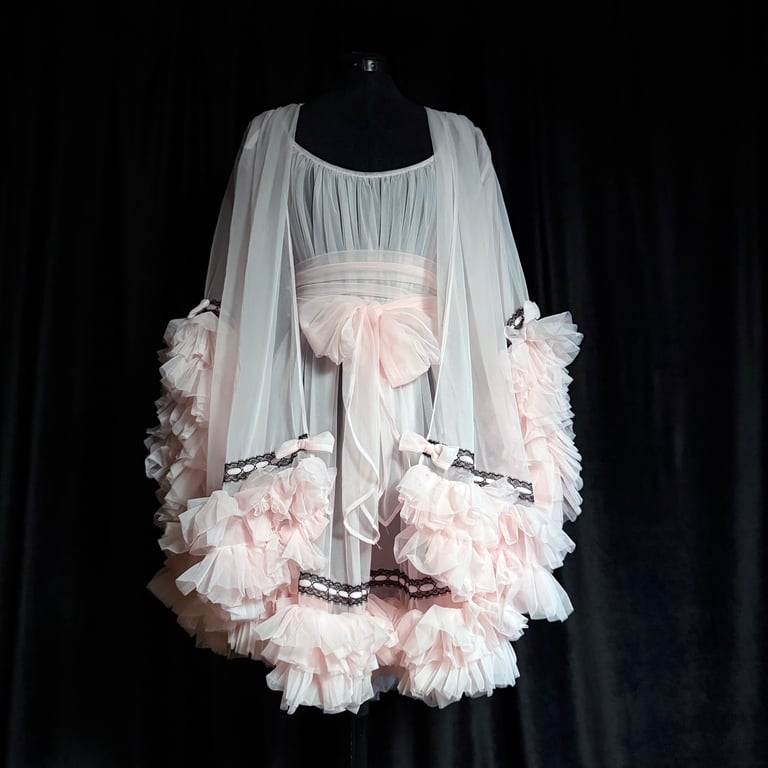 Baby Doll Nightie and Robe Set, Nylon Chiffon, Black and Pink  Image 11