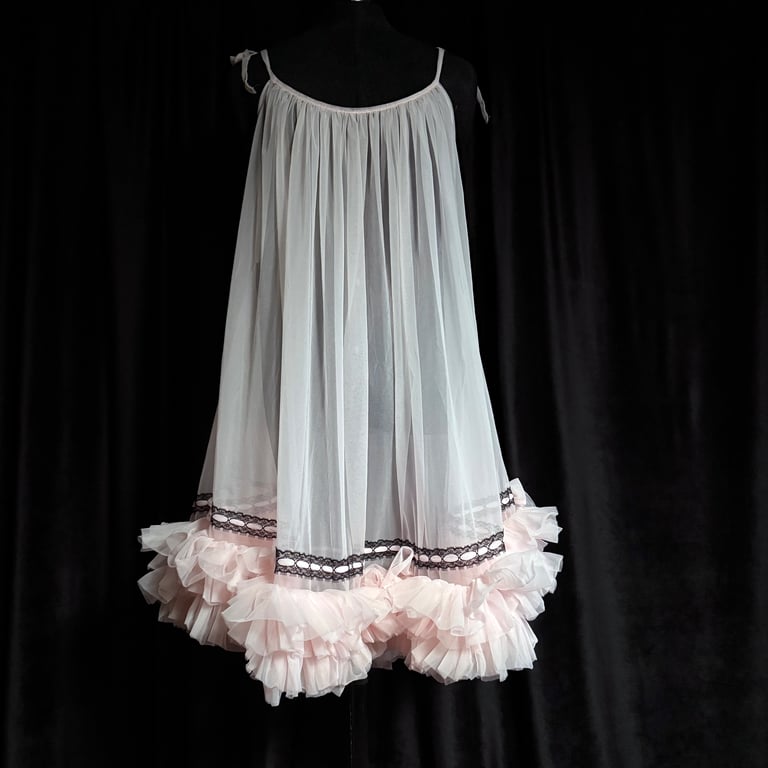 Baby Doll Nightie and Robe Set, Nylon Chiffon, Black and Pink  Image 13