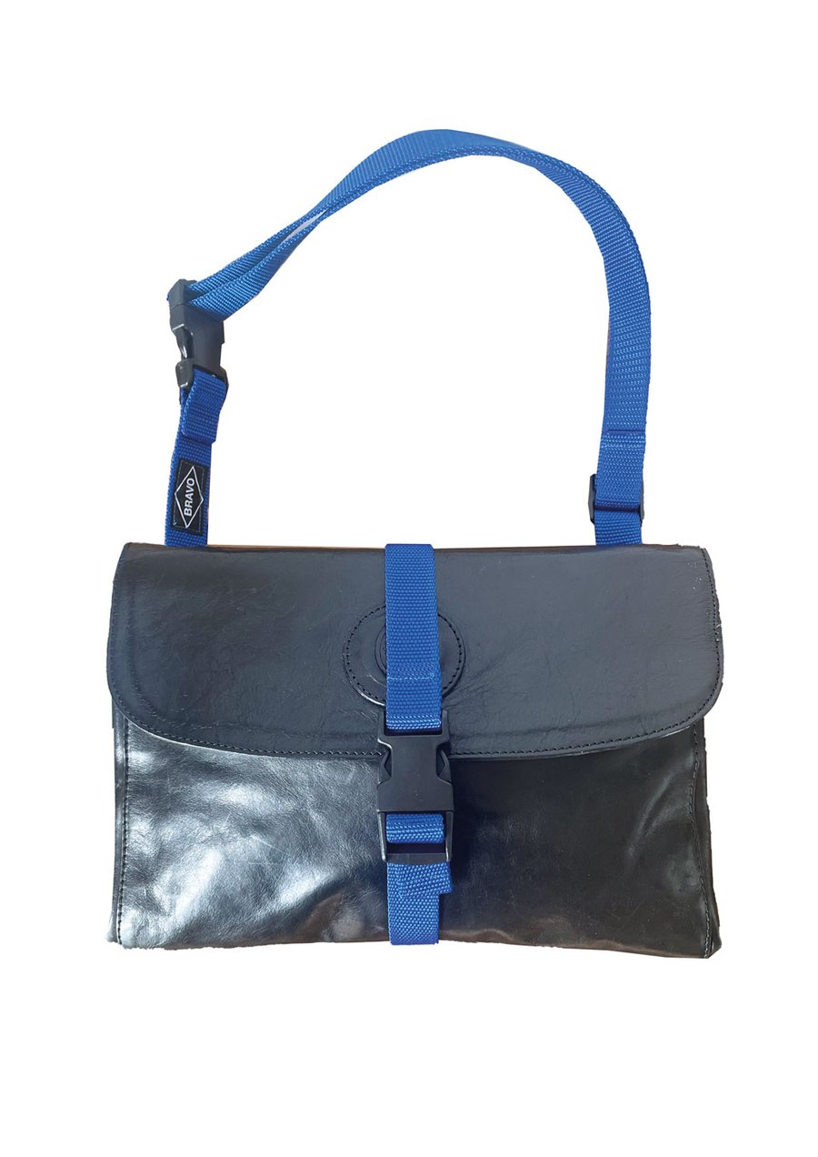 Image of Superstrap 09