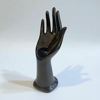 Image 2 of Main baguier soliflore en porcelaine noire vintage 1970 - vase - soliflore porte-bijoux