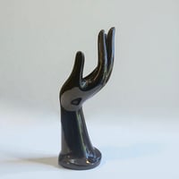 Image 4 of Main baguier soliflore en porcelaine noire vintage 1970 - vase - soliflore porte-bijoux