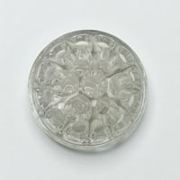 Image 8 of Ancien vase pique-fleurs en verre moulé - 31 trous - Porte crayon - Années 30 - 40 