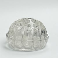 Image 7 of Ancien vase pique-fleurs en verre moulé - 31 trous - Porte crayon - Années 30 - 40 