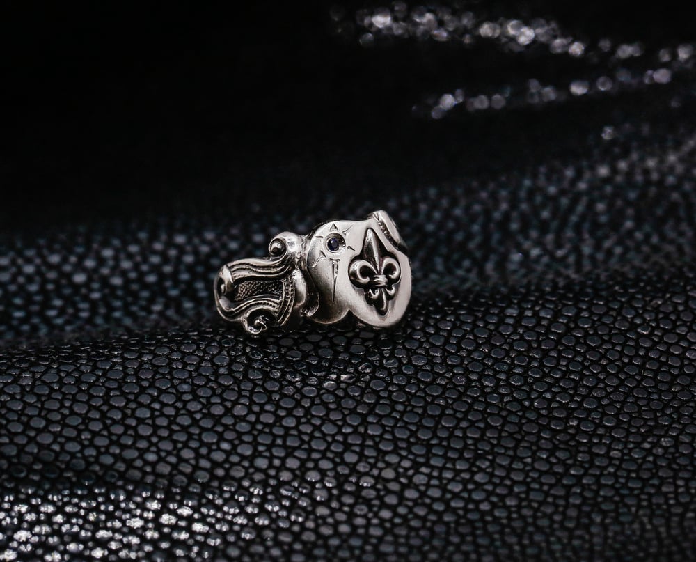 Image of Fleur De Lis Signet Ring