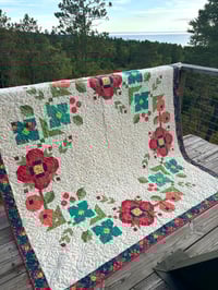 Image 2 of Laurel Wreath Quilt